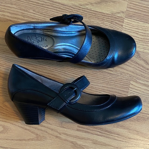 Black Leather Mary Jane Heels - Picture 1 of 6